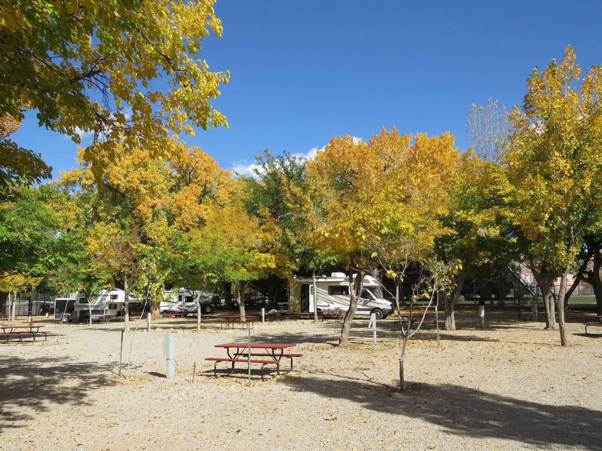 Hotel Sun Outdoors Moab Downtown Esterno foto